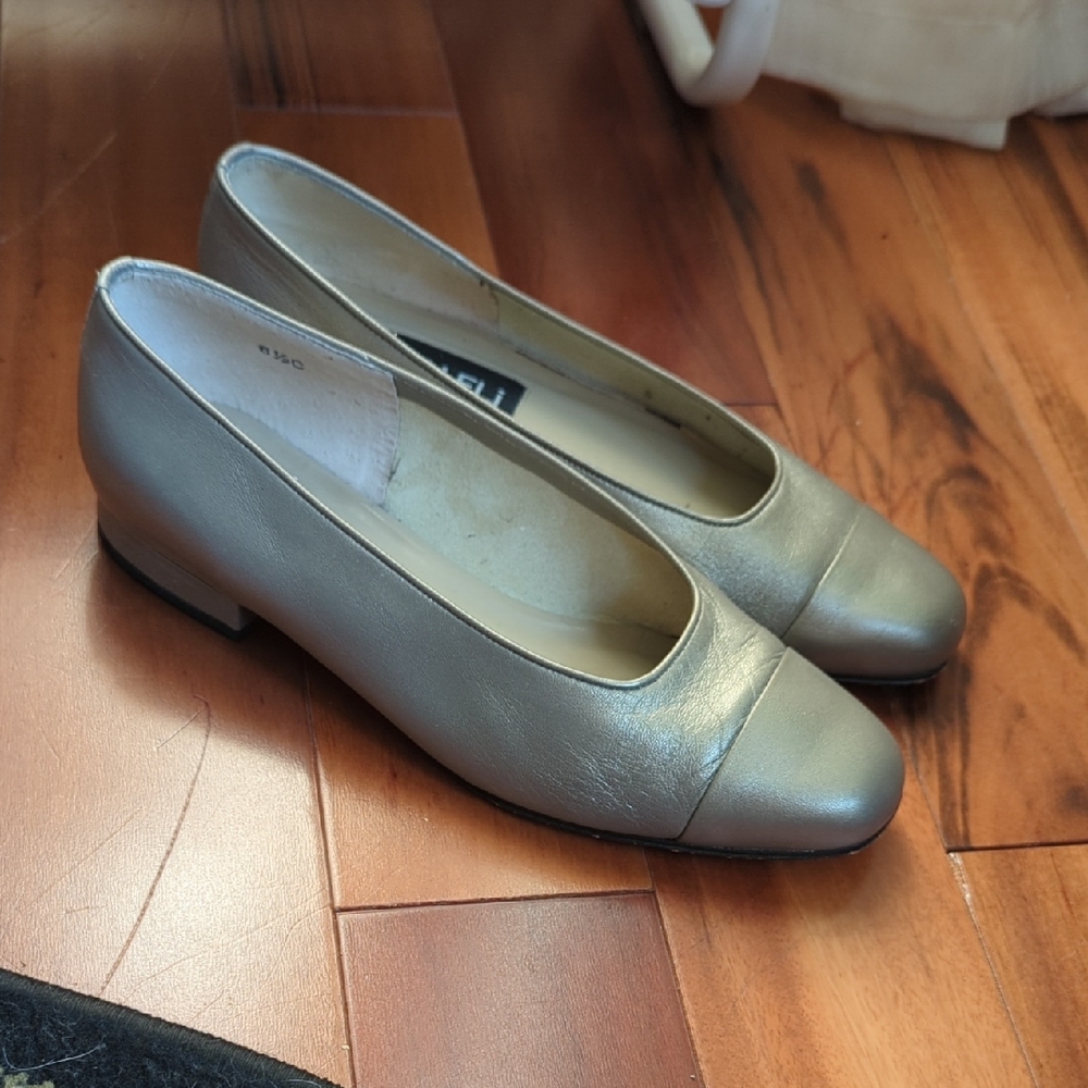 Van Eli Shimmering Gold/Silver Flats
